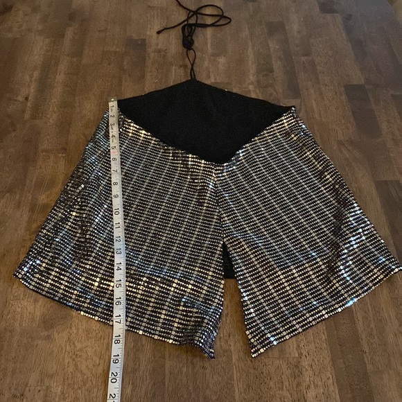 Zara Beautiful shimmering sexy halter top with tie around neck - Picture 10 of 12